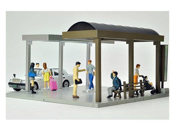 TomyTec Diocolle 64 1/64 #Car Snap 05a Bus Stop with 4 figures | 4543736312369