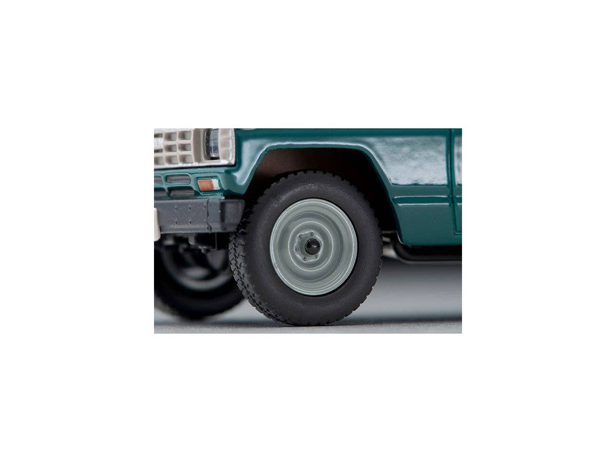 Tomica 1/64 Limited Vintage LV-N109c Nissan Safari Extra Van DX Green | 4543736316930