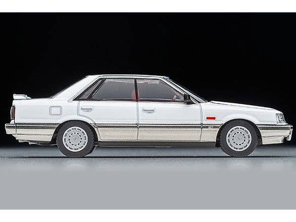 Tomica Limited Vintage 1/64 LV-N282a Nissan Skyline 4Dr HT GT Passage TwinCam 24V White/Beige 1986 | 4543736320401