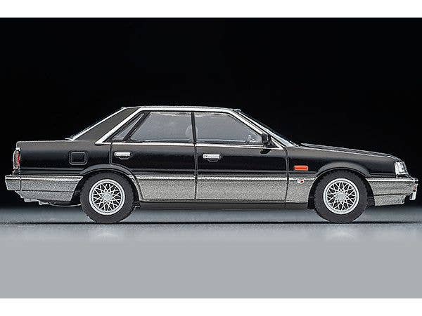 Tomica Limited Vintage 1/64 LV-N282b Nissan Skyline 4Dr HT GTS TwinCam 24V Black/Silver 1986 | 4543736320418