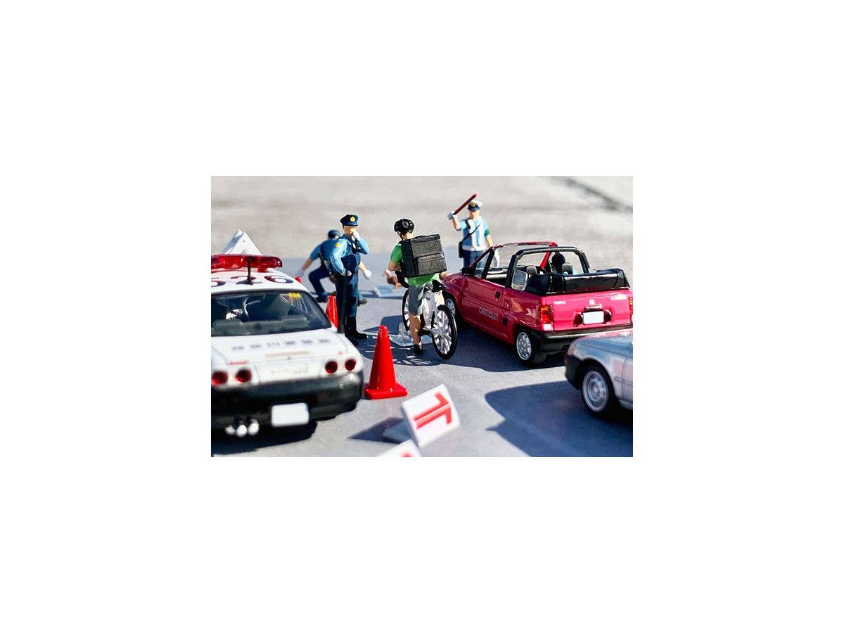 TomyTec Diocolle 64 1/64 #Car Snap 16a Police with 4 figures | 4543736321590