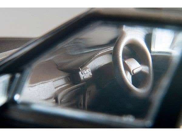 Tomica Limited Vintage NEO 1/64 LV-N137c Toyota Cresta Super Lucent TWINCAM 24 BEG 86 Model | 4543736329688