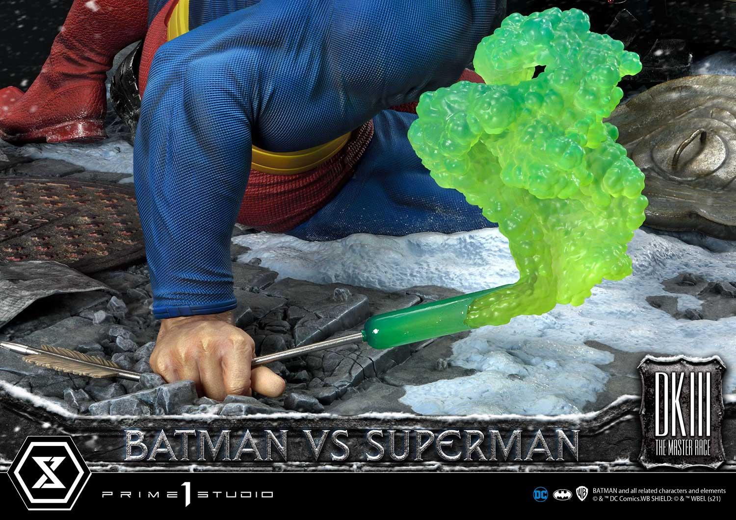 Ultimate Diorama Masterline Batman:The Dark Knight Returns (Comics) Batman versus Superman Deluxe Version