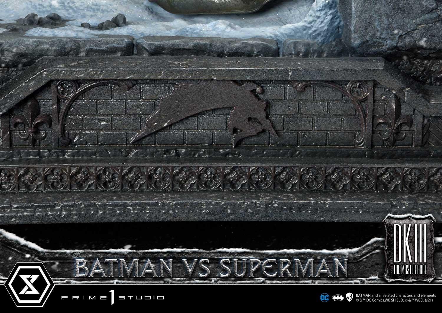 Ultimate Diorama Masterline Batman:The Dark Knight Returns (Comics) Batman versus Superman DX Bonus Version