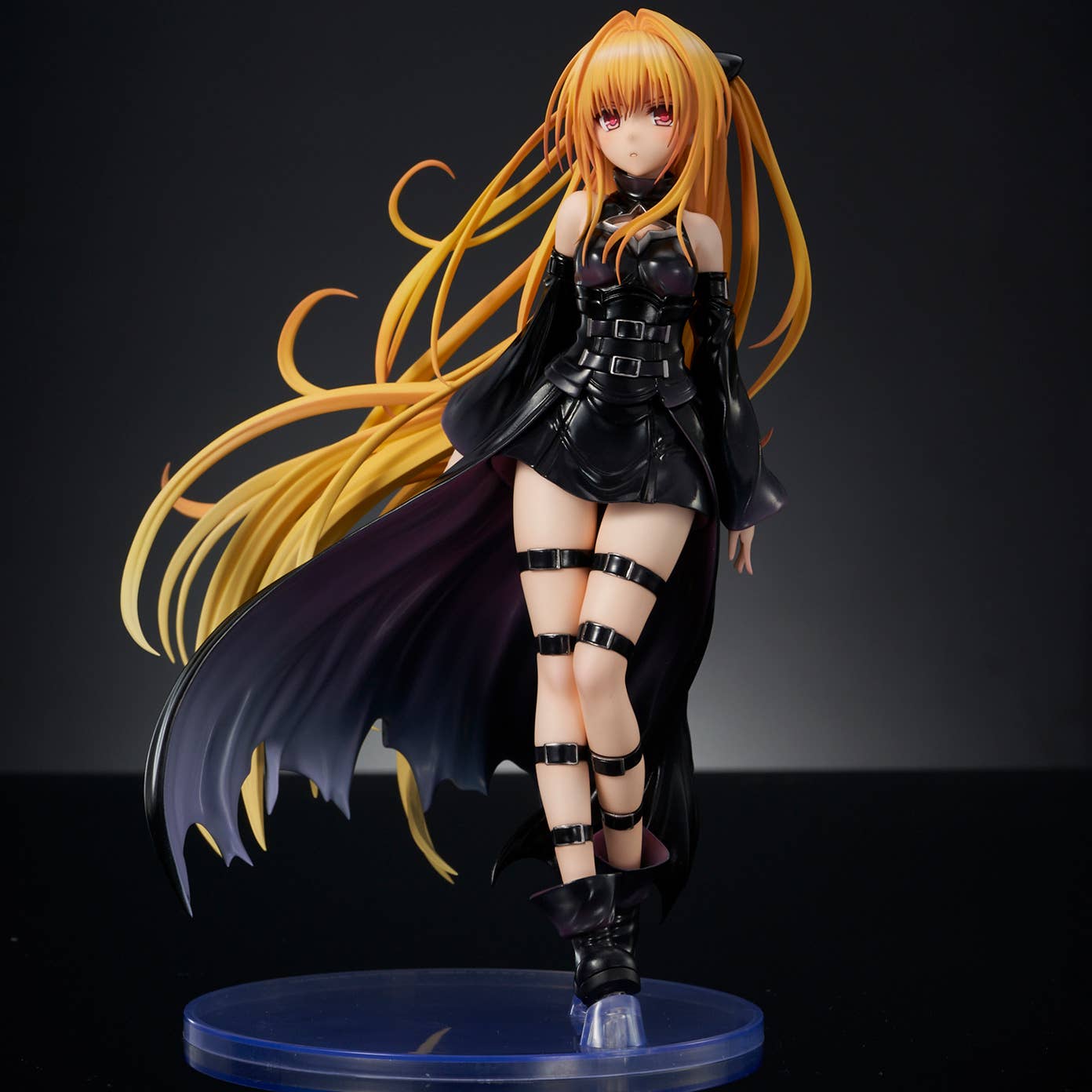 To LOVE-Ru Darkness â Golden Darkness Black Trans Ver. | 4589642715016