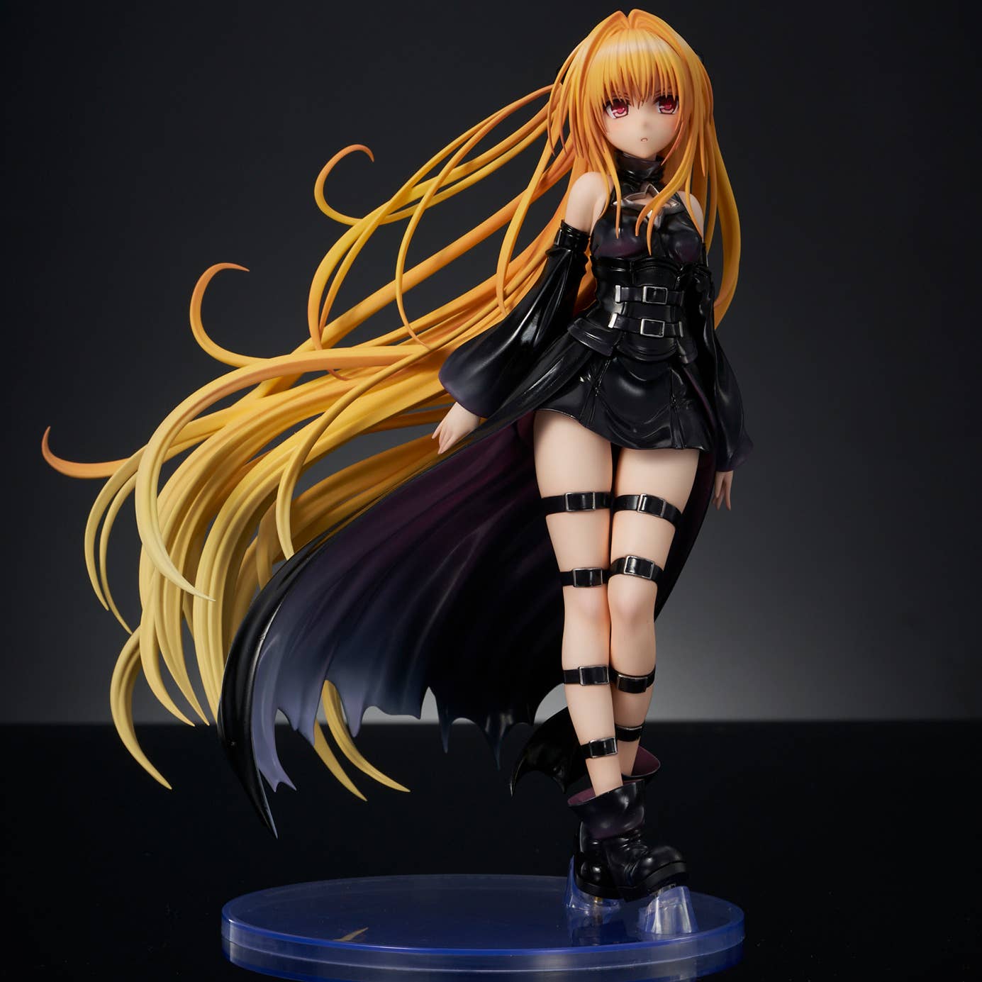 To LOVE-Ru Darkness â Golden Darkness Black Trans Ver. | 4589642715016