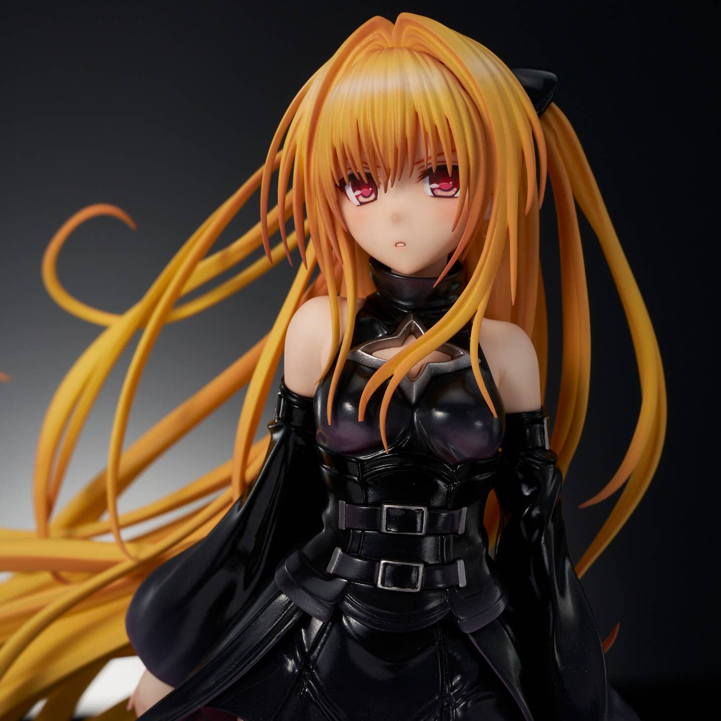 To LOVE-Ru Darkness â Golden Darkness Black Trans Ver. | 4589642715016