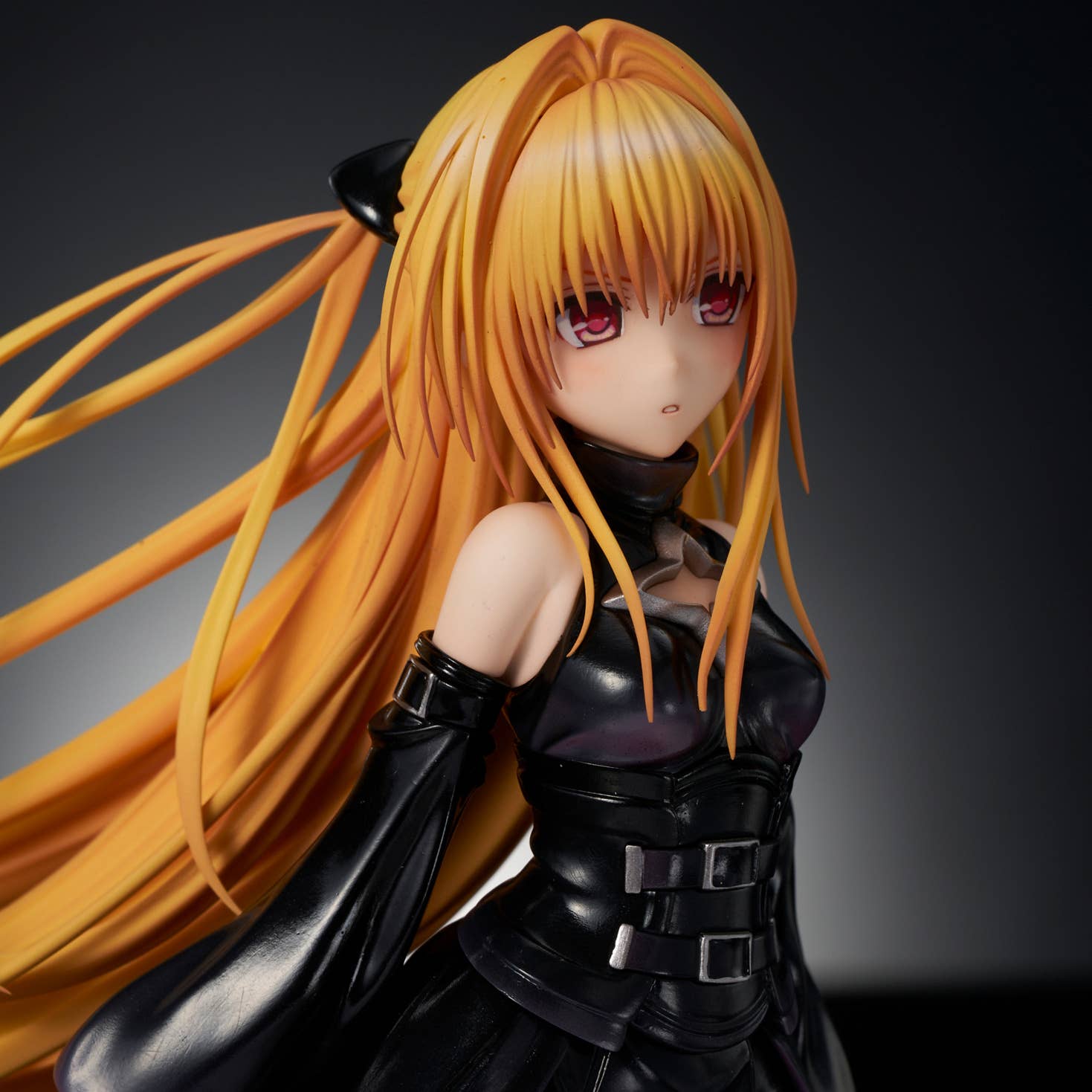To LOVE-Ru Darkness â Golden Darkness Black Trans Ver. | 4589642715016