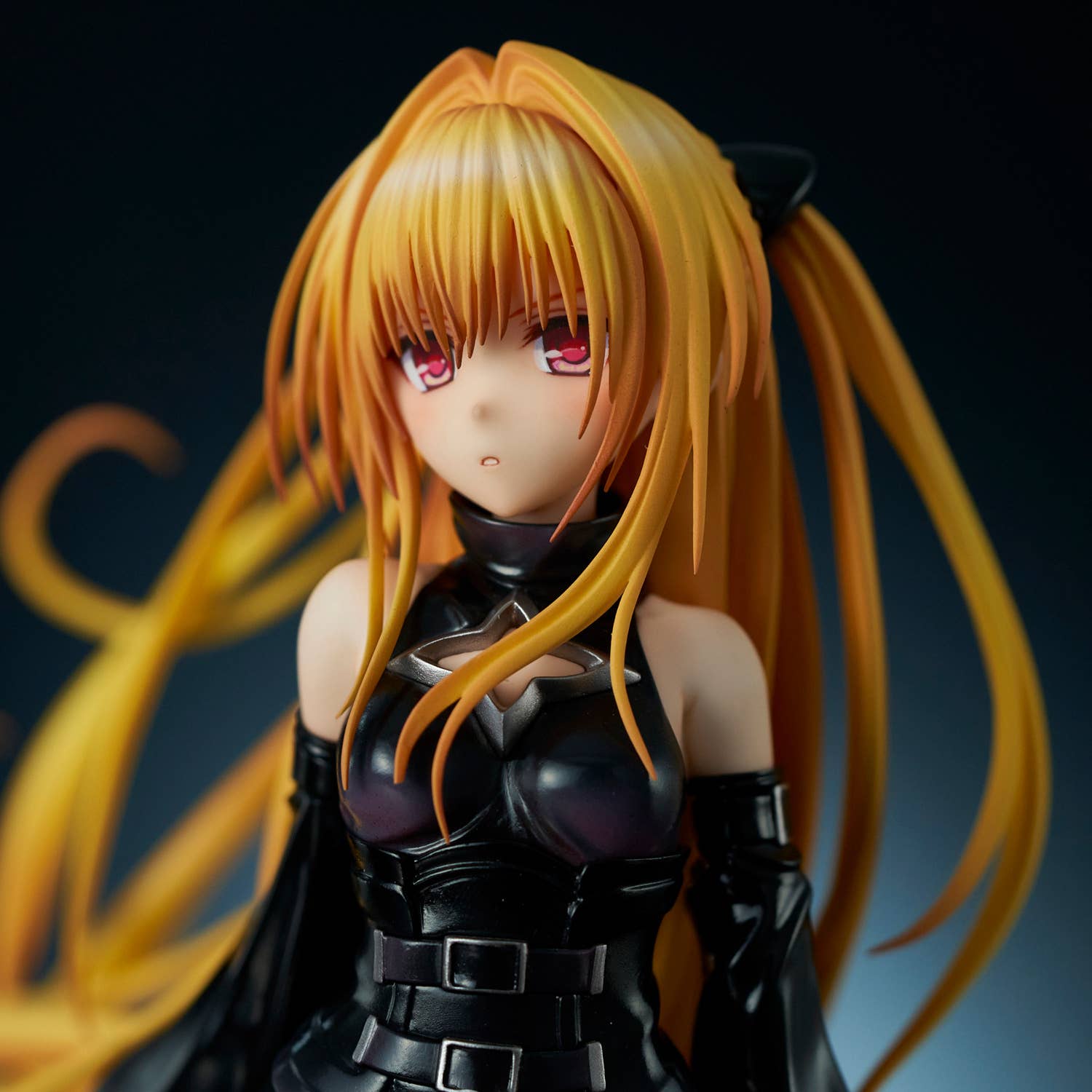 To LOVE-Ru Darkness â Golden Darkness Black Trans Ver. | 4589642715016