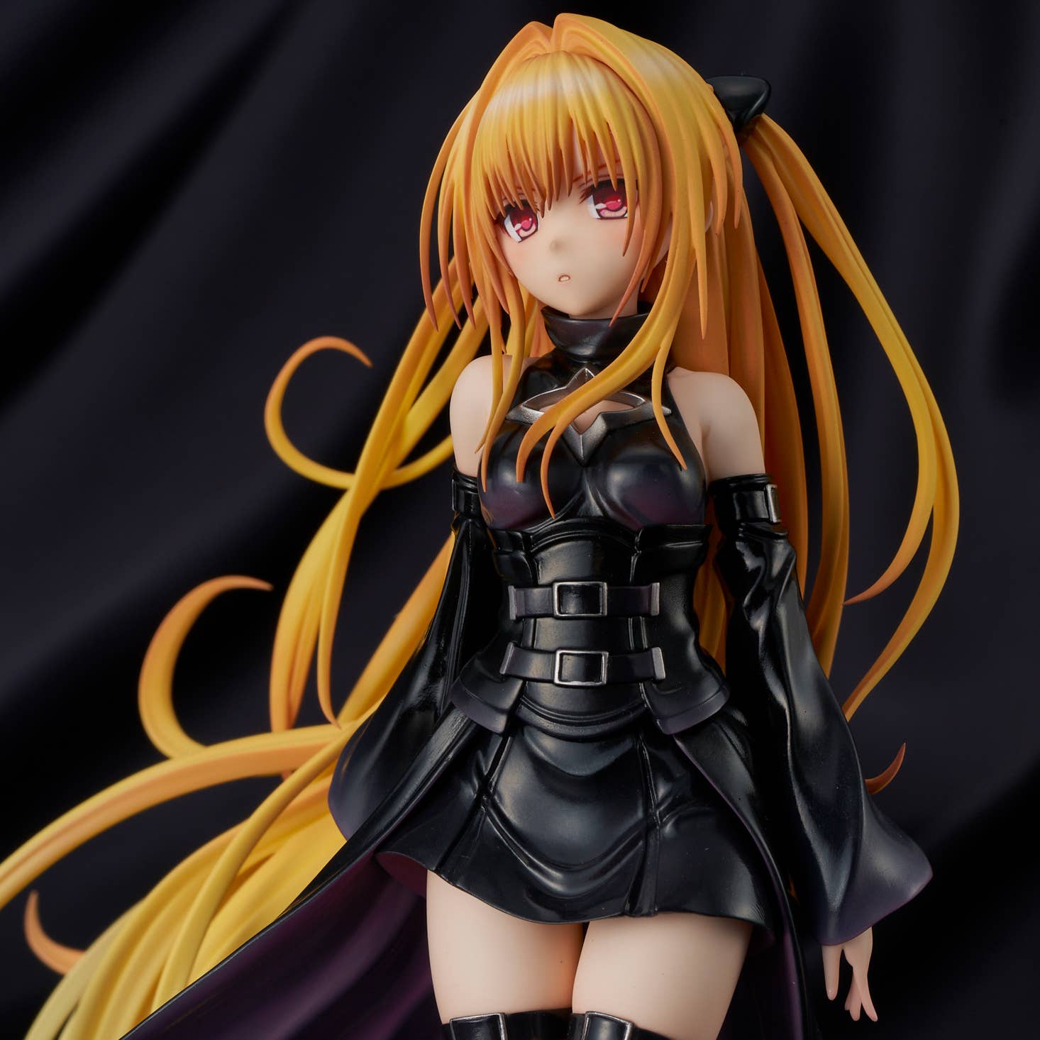 To LOVE-Ru Darkness â Golden Darkness Black Trans Ver. | 4589642715016