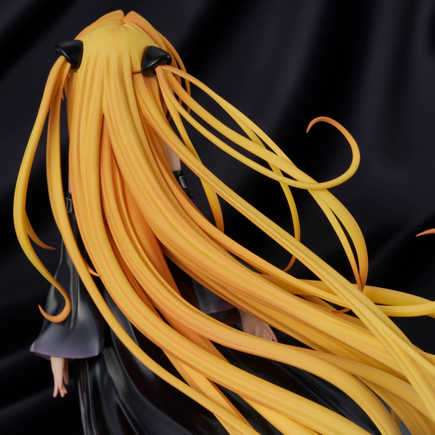 To LOVE-Ru Darkness â Golden Darkness Black Trans Ver. | 4589642715016