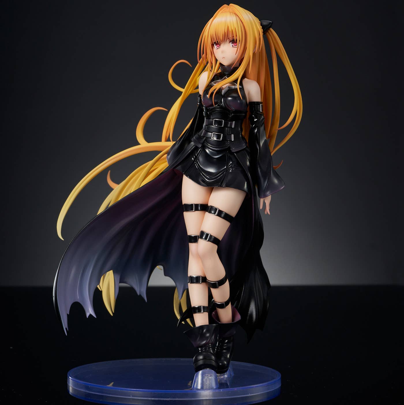 To LOVE-Ru Darkness â Golden Darkness Black Trans Ver. | 4589642715016
