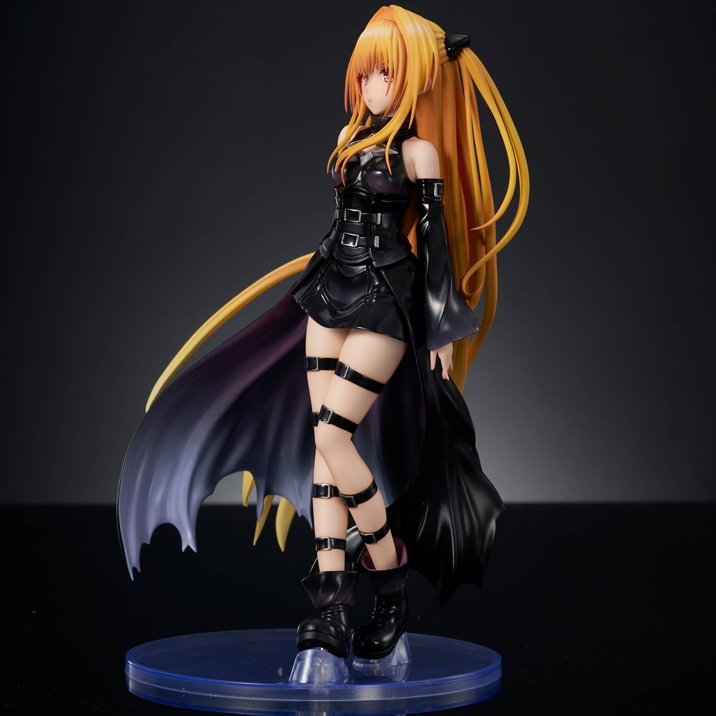 To LOVE-Ru Darkness â Golden Darkness Black Trans Ver. | 4589642715016
