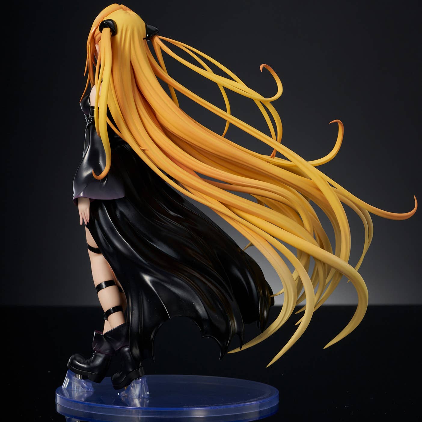 To LOVE-Ru Darkness â Golden Darkness Black Trans Ver. | 4589642715016