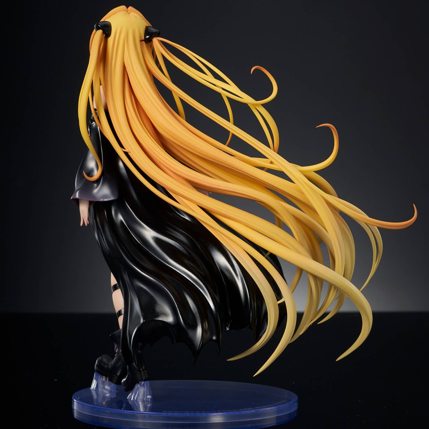 To LOVE-Ru Darkness â Golden Darkness Black Trans Ver. | 4589642715016
