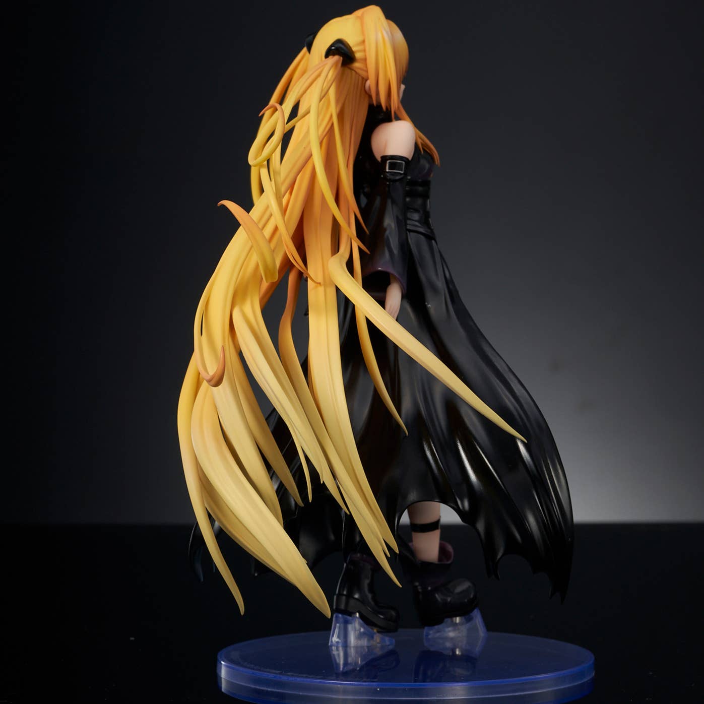 To LOVE-Ru Darkness â Golden Darkness Black Trans Ver. | 4589642715016