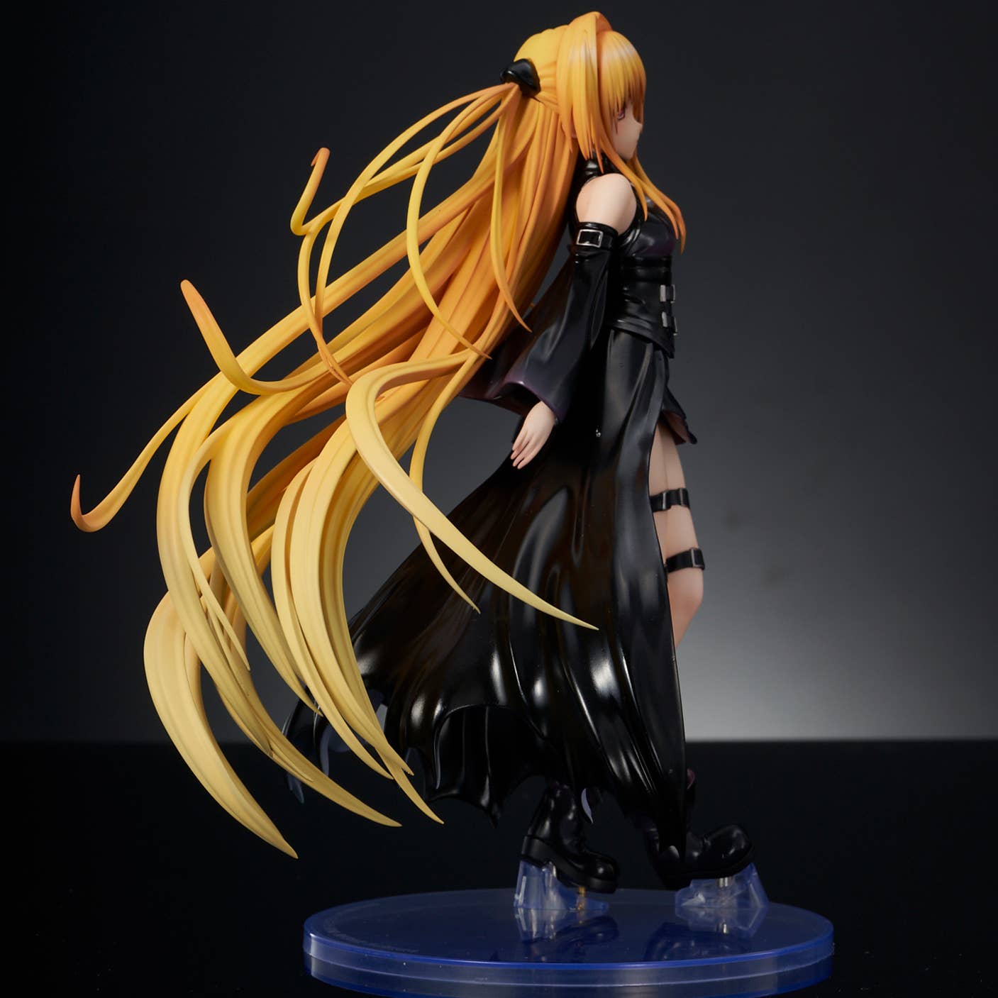To LOVE-Ru Darkness â Golden Darkness Black Trans Ver. | 4589642715016