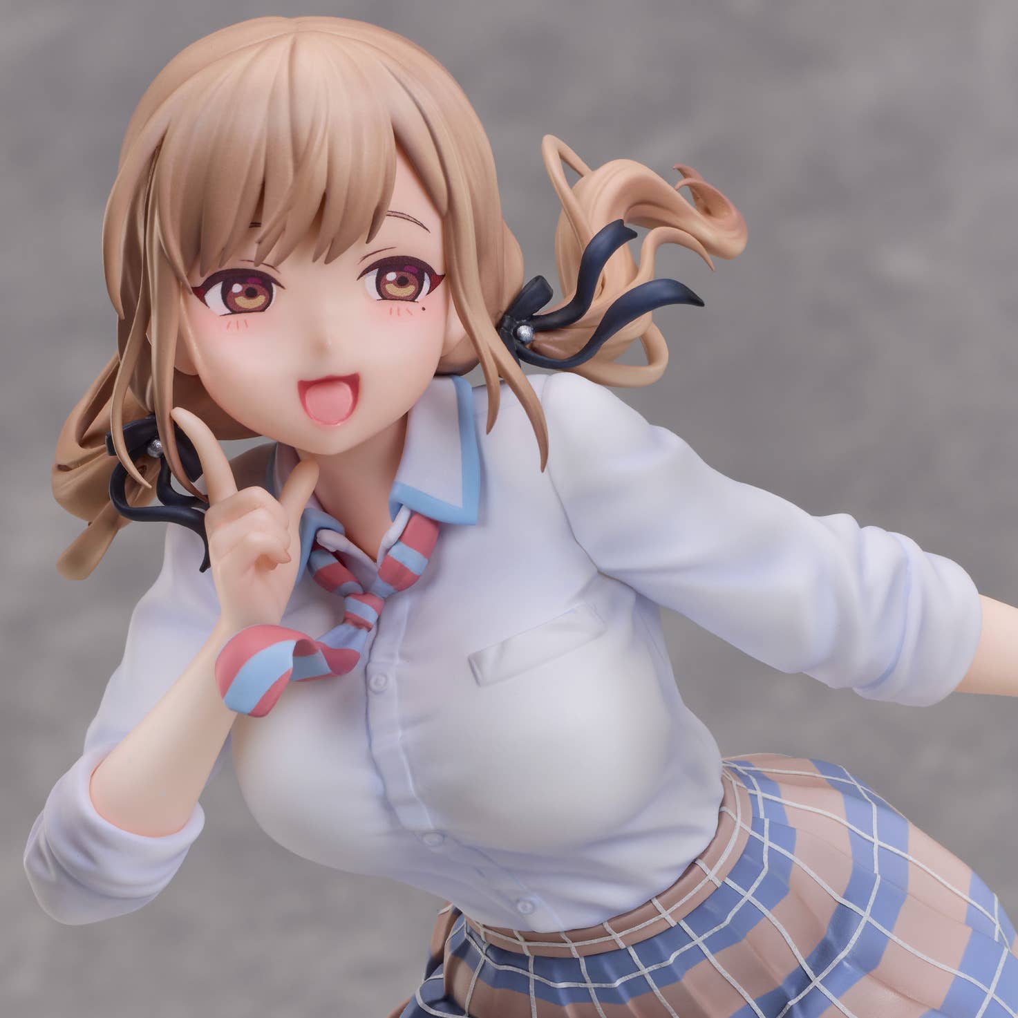 “Love Can't Be Divided Between Twins” Naori Jinguji 1/6 Scale Pre-Painted Figure | 4589642716730