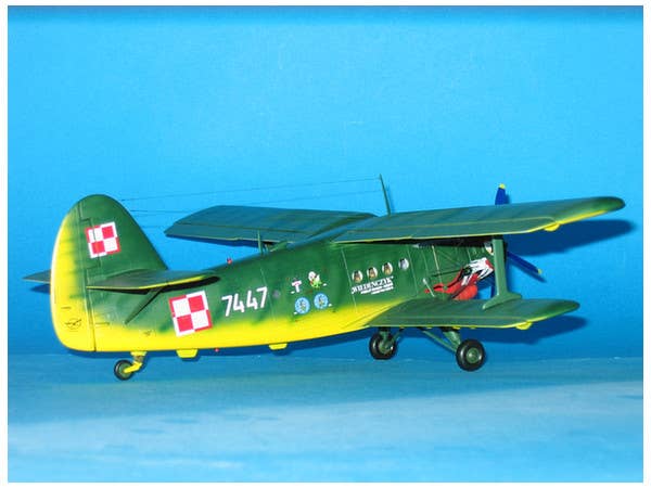 Valom 1/48 Antonov An-2 Colt (Military) | 8594054294017
