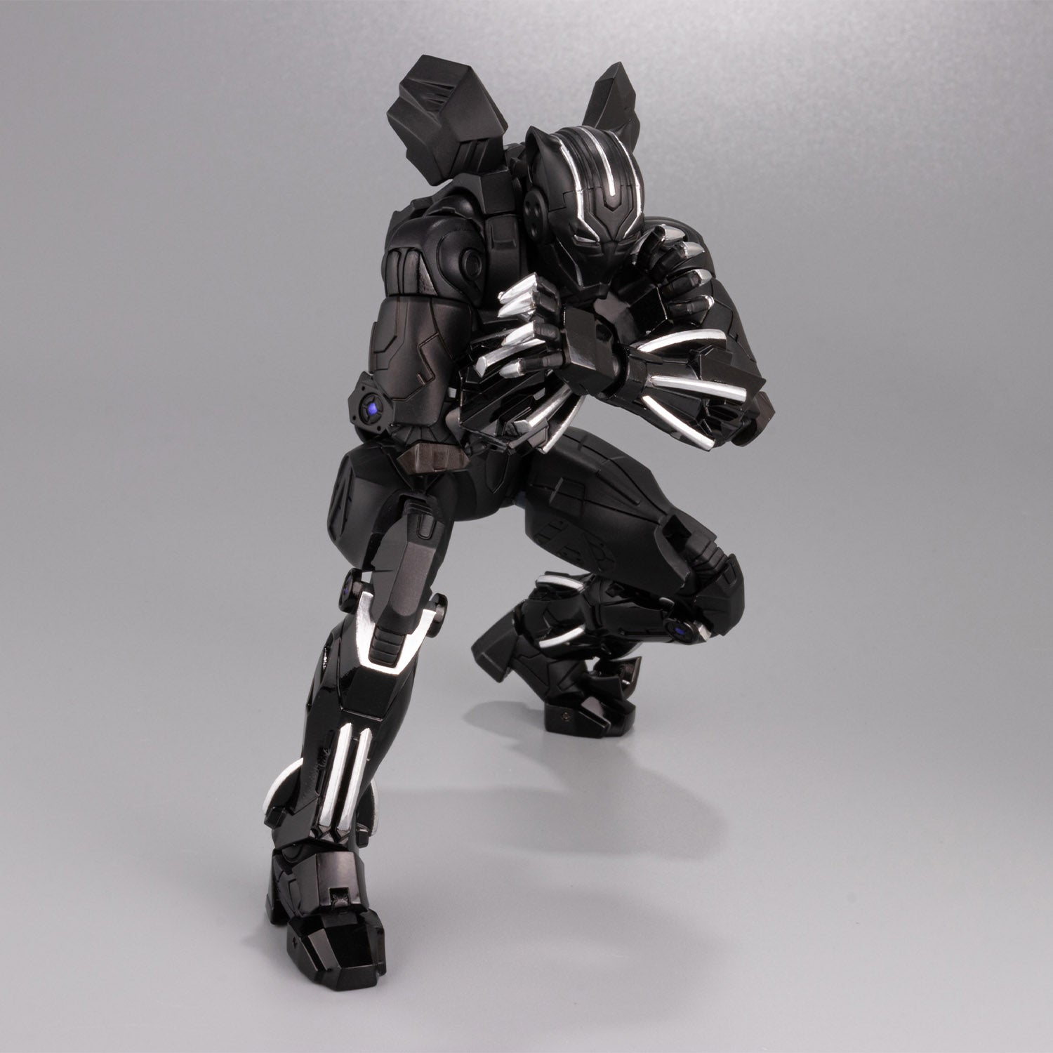 Sentinel Fighting Armor Black Panther "Marvel" | 4897054514081