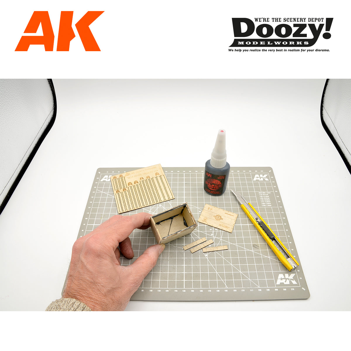 Doozy 1/24 Wooden Box Auto Parts | 8435568328969