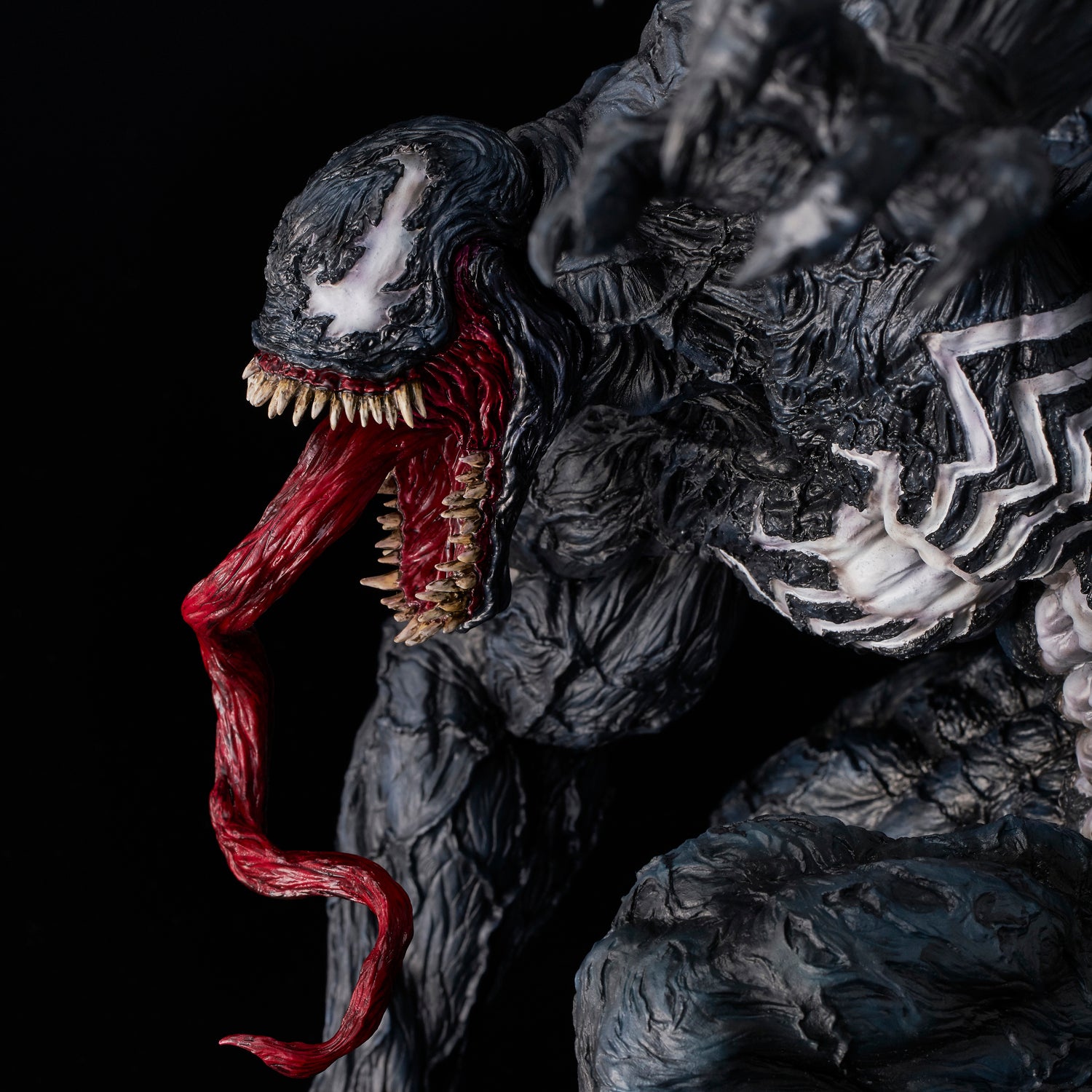 Sentinel Sofbinal Venom 1.5 (w/Display Base) 'Marvel' Statue | 4897054514050