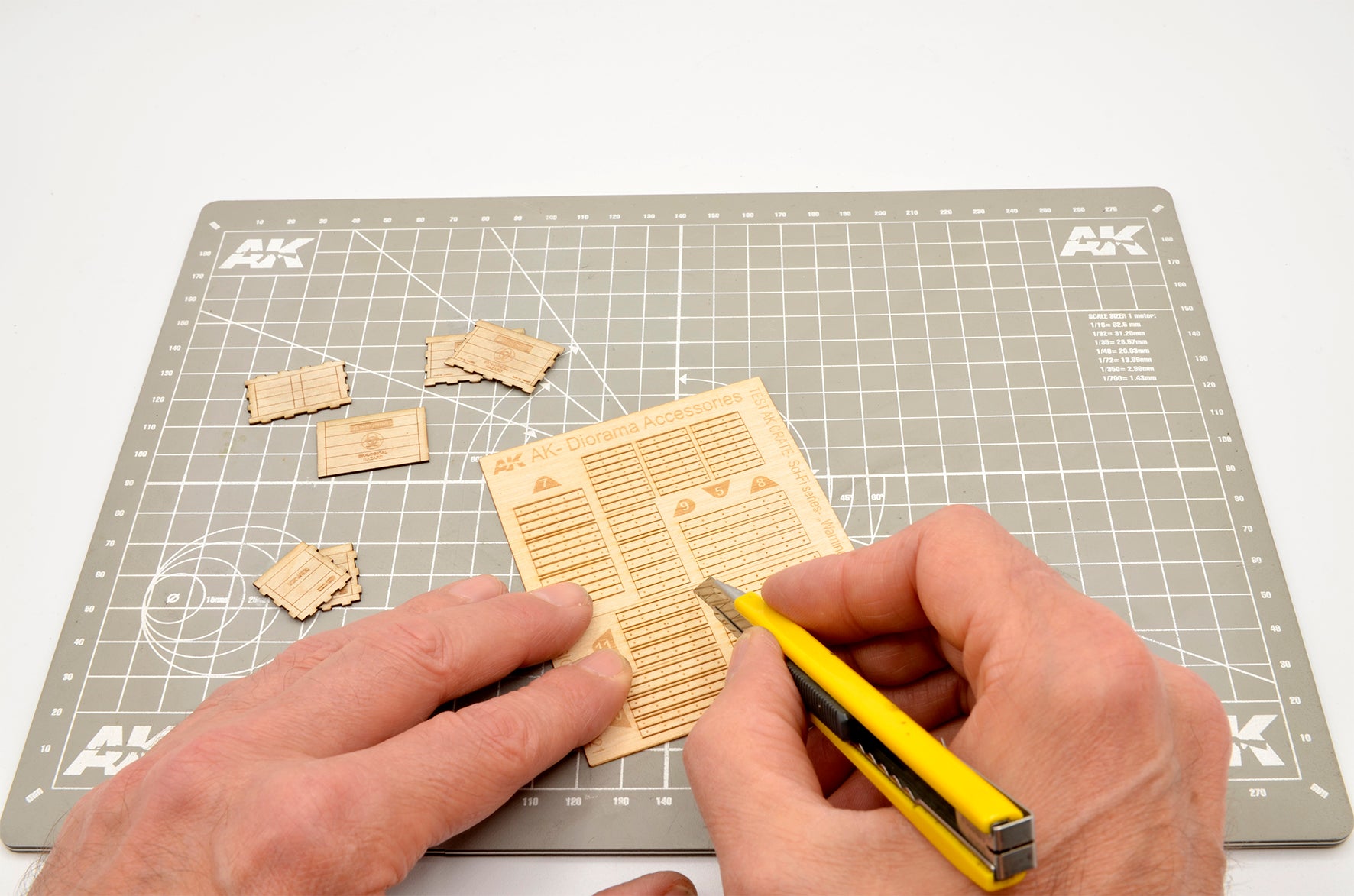 AK Interactive 1/35 Wooden Box 004 Biohazard, 3 Units | 8435568328952