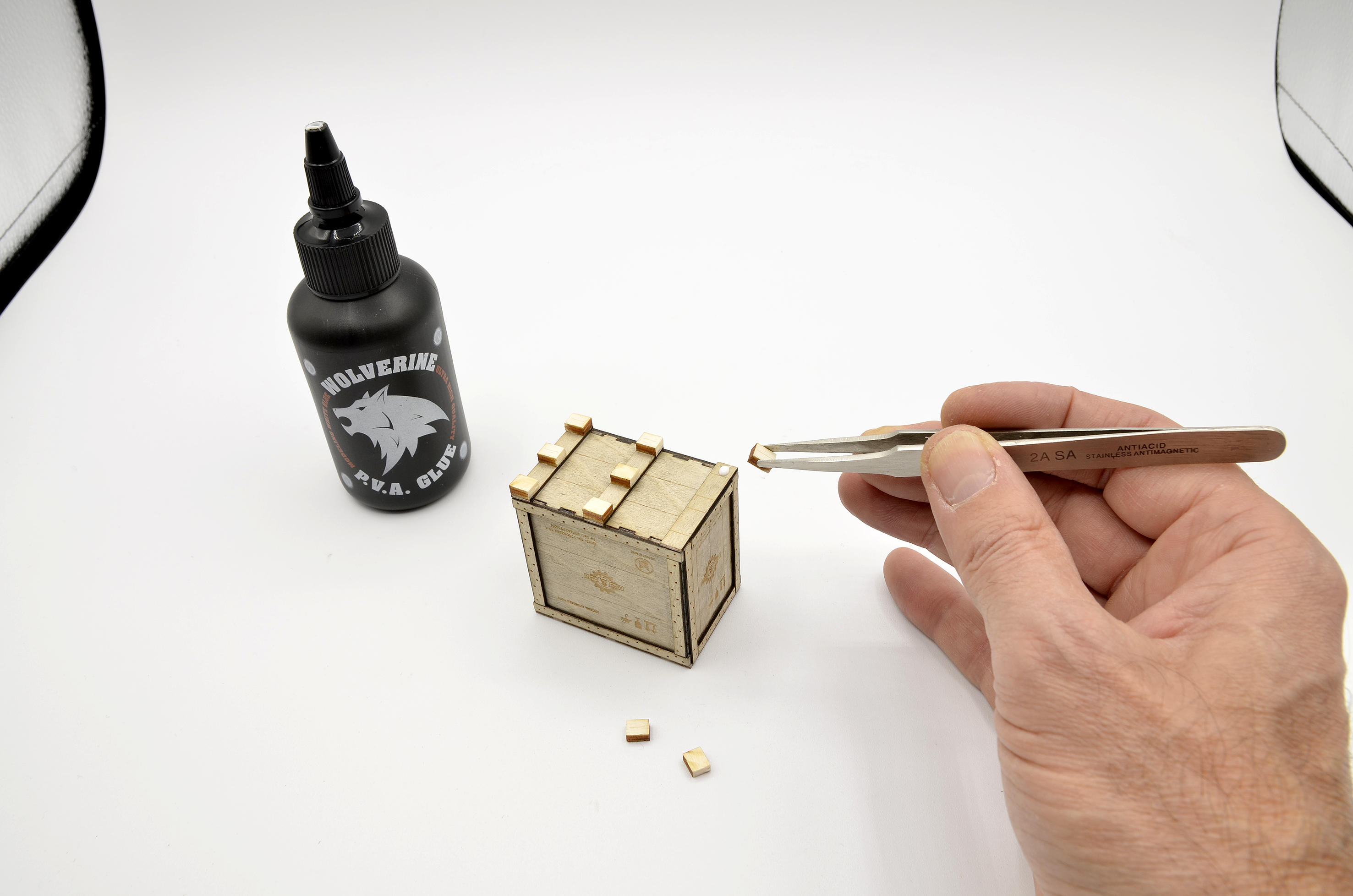 Doozy 1/24 Wooden Box Auto Parts | 8435568328969