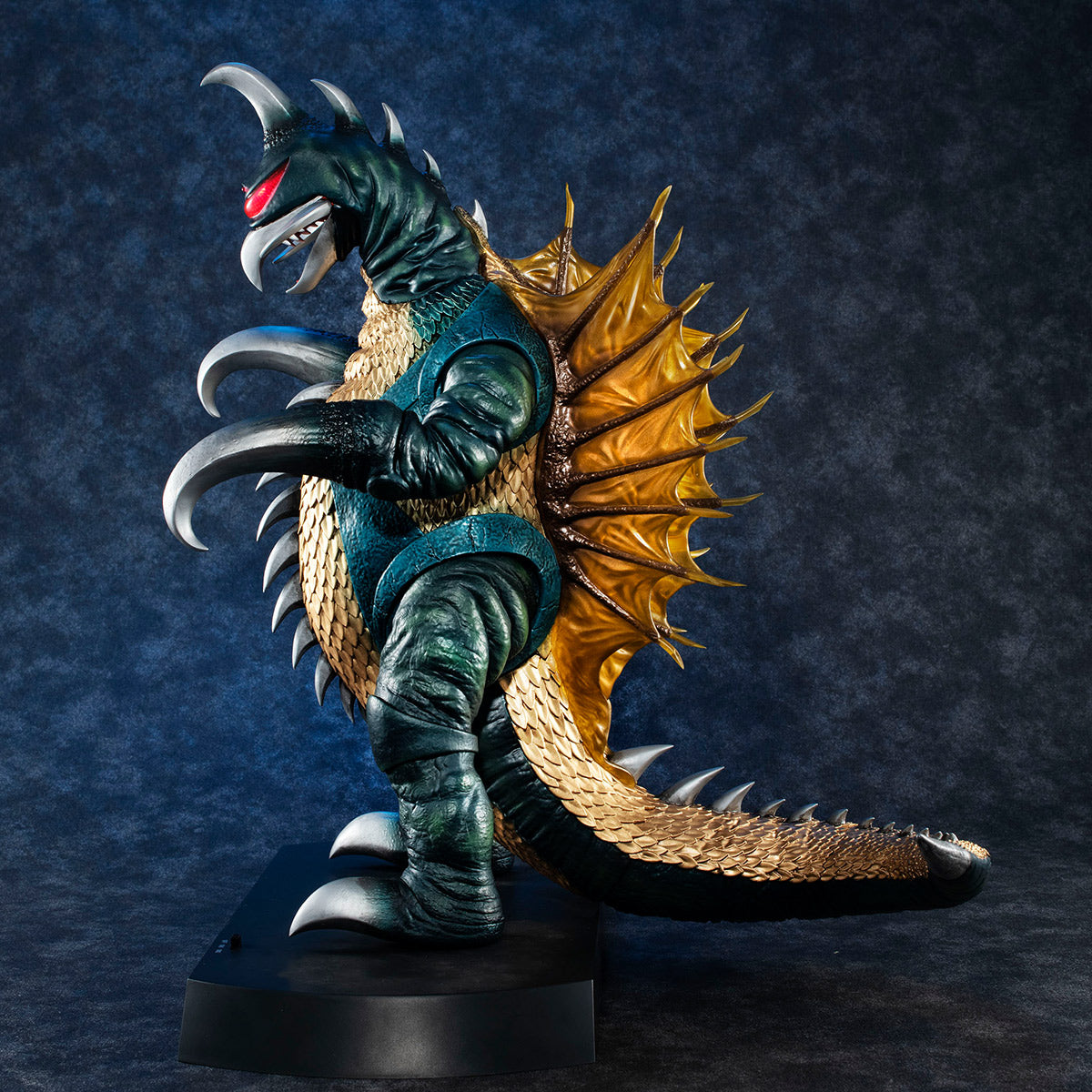 Megahouse Ultimate Article Monsters Gigan (1972) "Godzilla" | 4535123833526