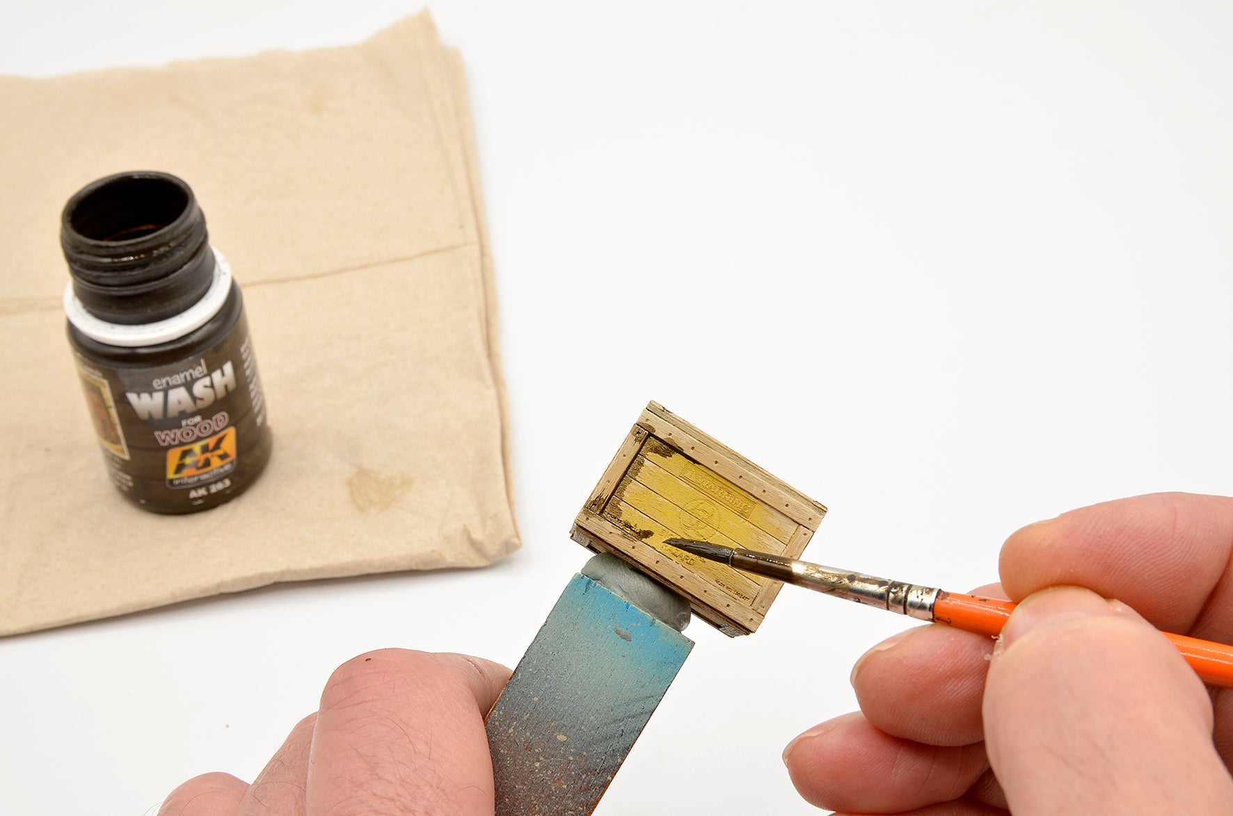 AK Interactive 1/35 Wooden Box 004 Biohazard, 3 Units | 8435568328952