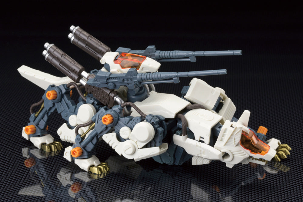 Kotobukiya 1/72 Zoids RHI-3 Command Wolf Repackage Ver., Action Figure Kit | 190526024489