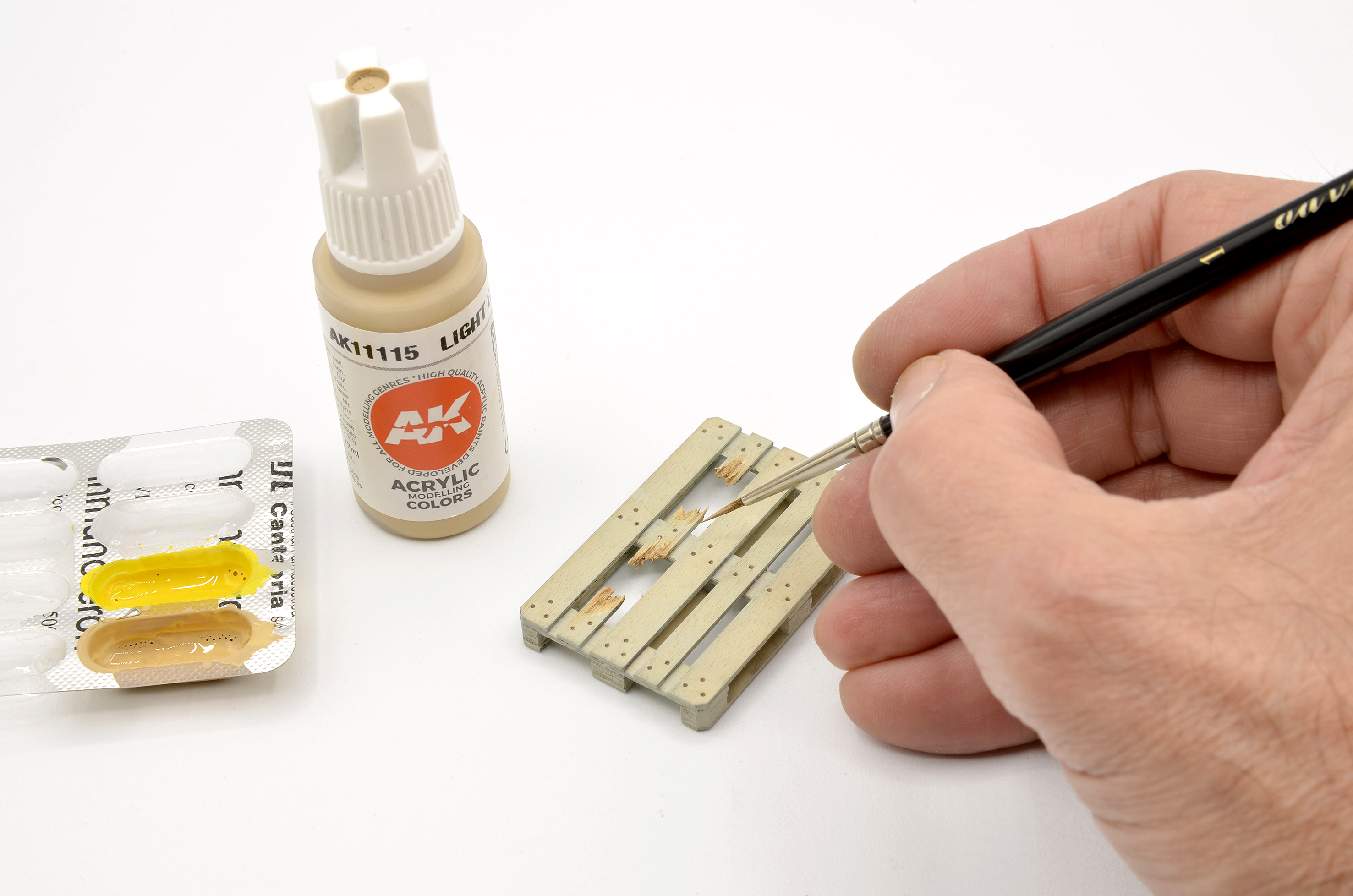 Doozy 1/24 Wooden Euro Pallet, 5 Units | 8435568328976