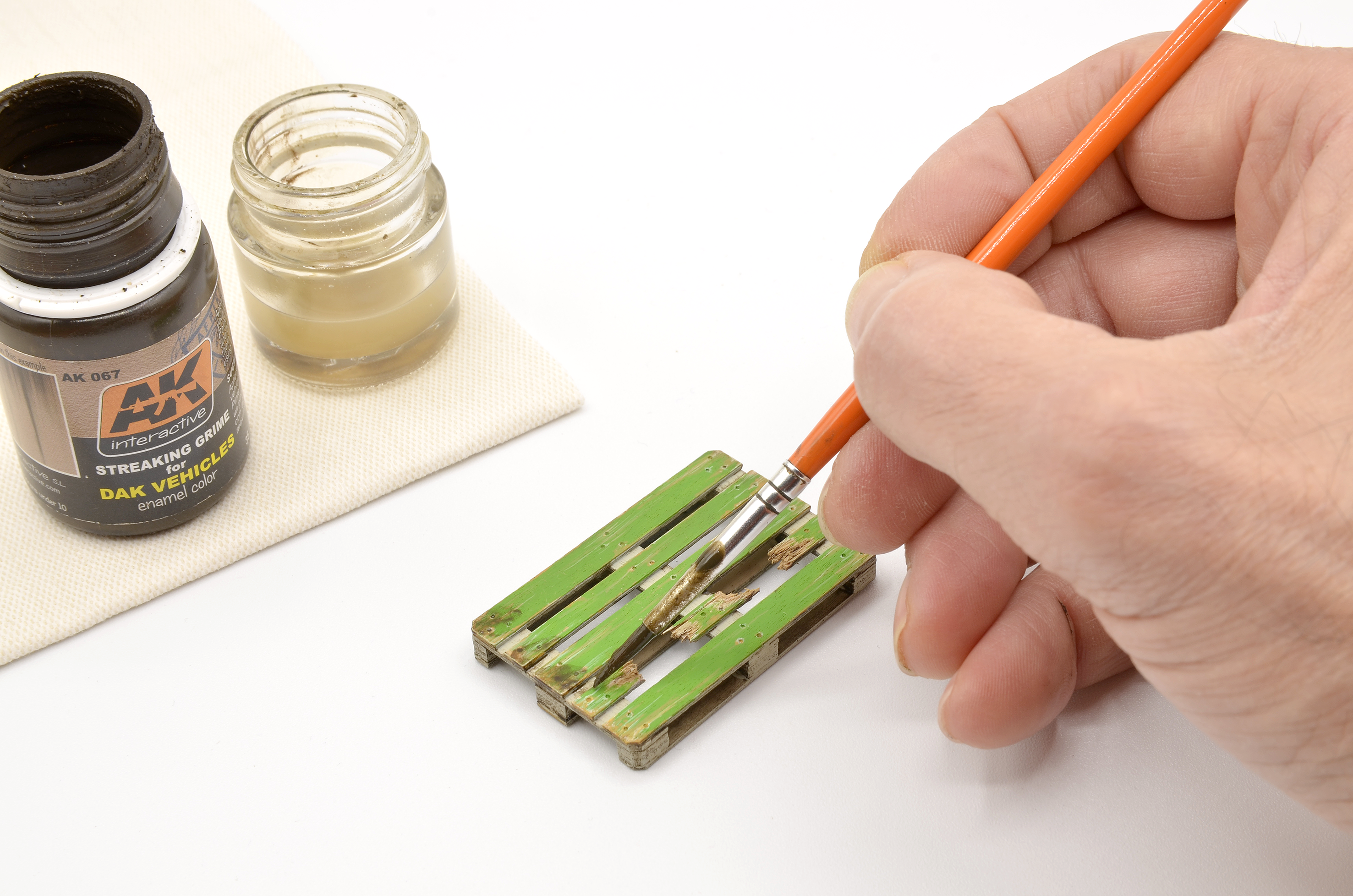 Doozy 1/24 Wooden Euro Pallet, 5 Units | 8435568328976