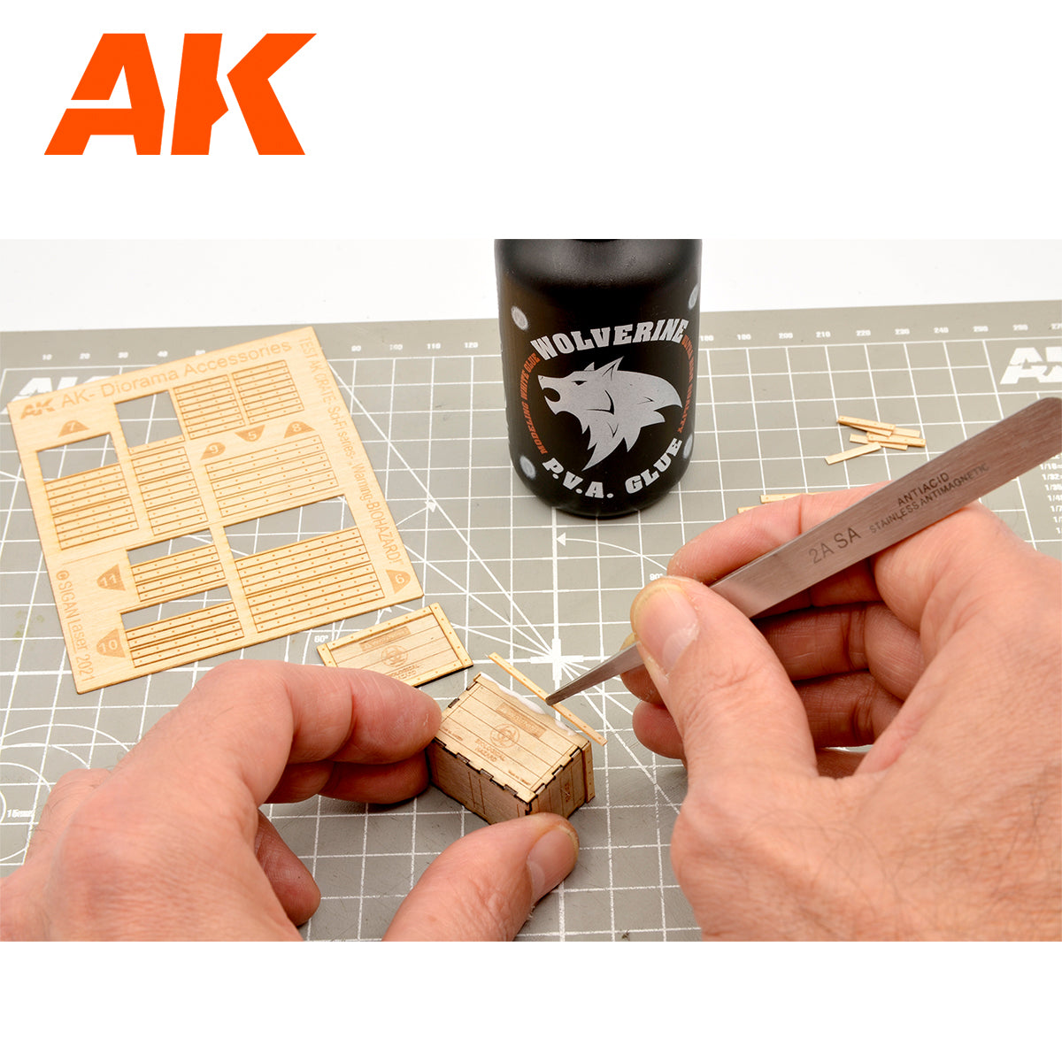 AK Interactive 1/35 Wooden Box 004 Biohazard, 3 Units | 8435568328952