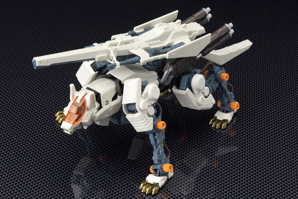 Kotobukiya 1/72 Zoids RHI-3 Command Wolf Repackage Ver., Action Figure Kit | 190526024489