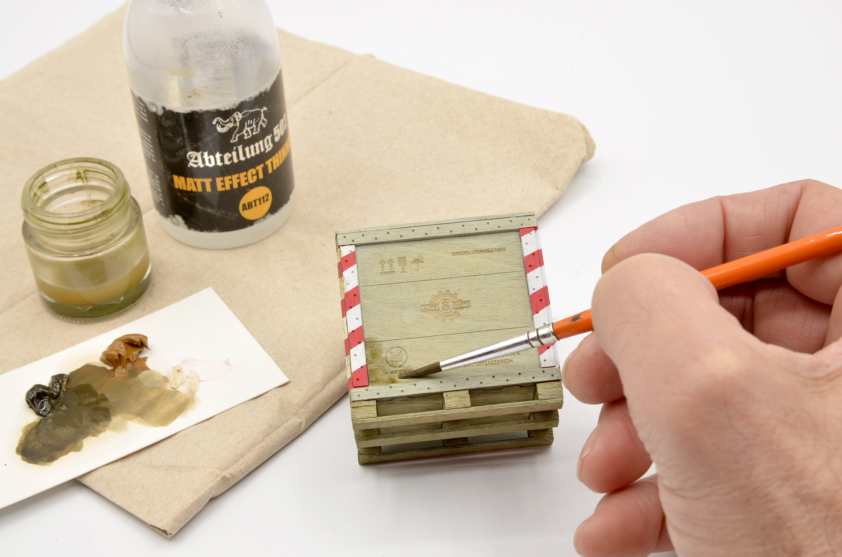 Doozy 1/24 Wooden Box Auto Parts | 8435568328969