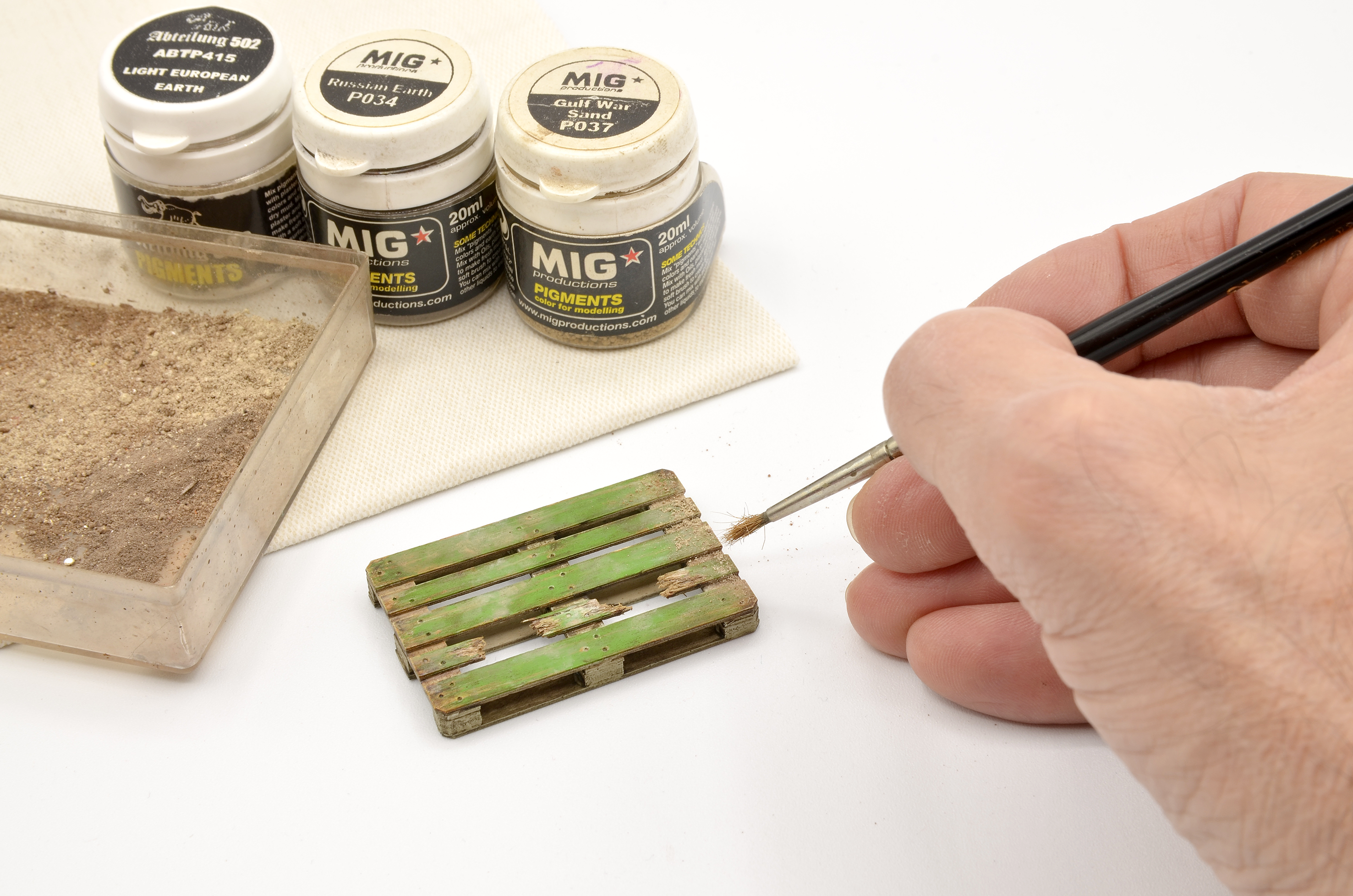 Doozy 1/24 Wooden Euro Pallet, 5 Units | 8435568328976