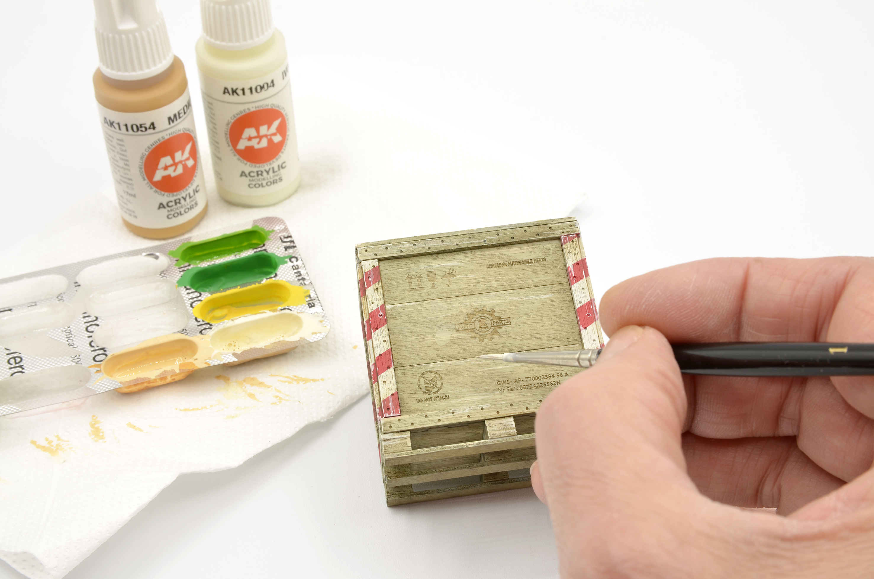 Doozy 1/24 Wooden Box Auto Parts | 8435568328969