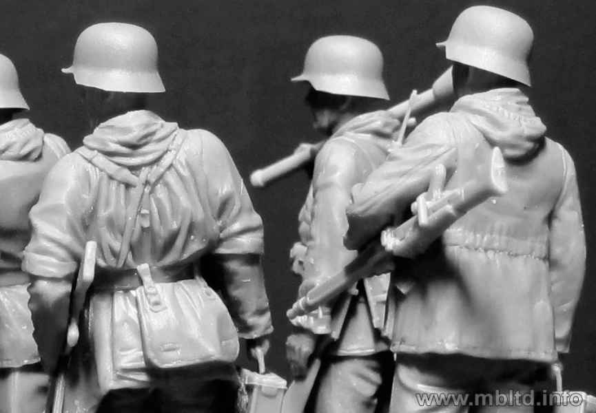 MASTER BOX 1/35 Let's stop them here German Military Men, 1945 | 4820113080937