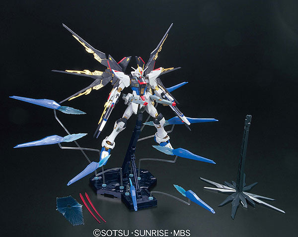 Bandai MG 1/100 Strike Freedom Gundam (Full Burst Mode) 'Gundam SEED Destiny' | 4543112007414