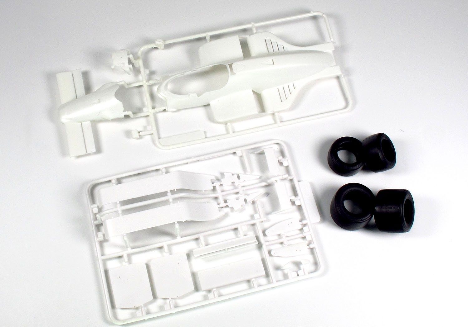 Platz 1/20 McLaren MP4/2C '86 Portuguese GP | 4545782063066