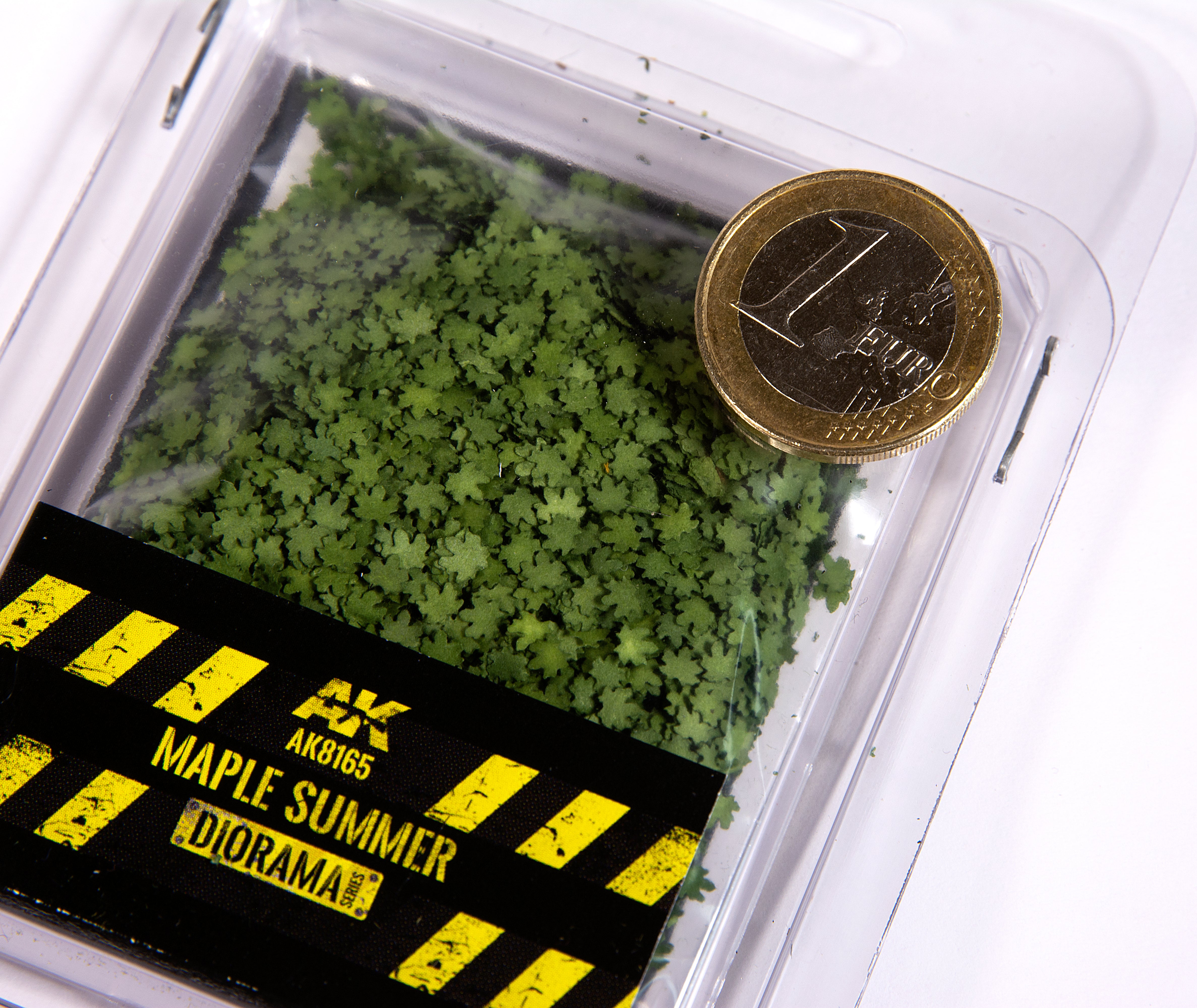 AK Interactive Maple Summer Leaves 1/35 (Bag 7 grams) | 8435568309531