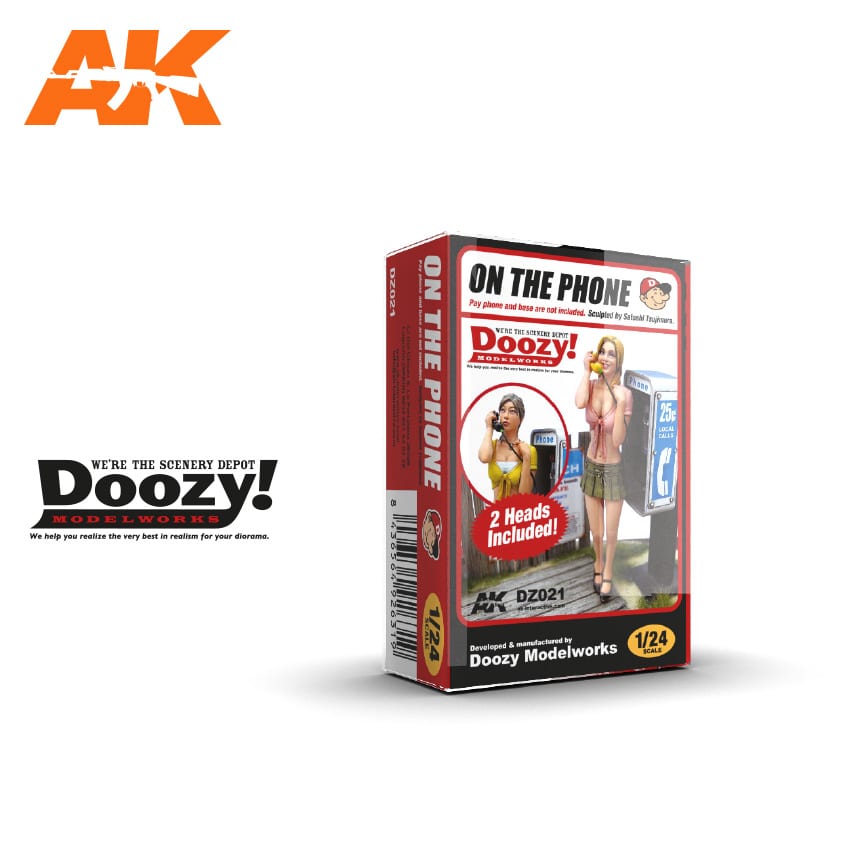 Doozy 1/24 On The Phone | 8436564926319