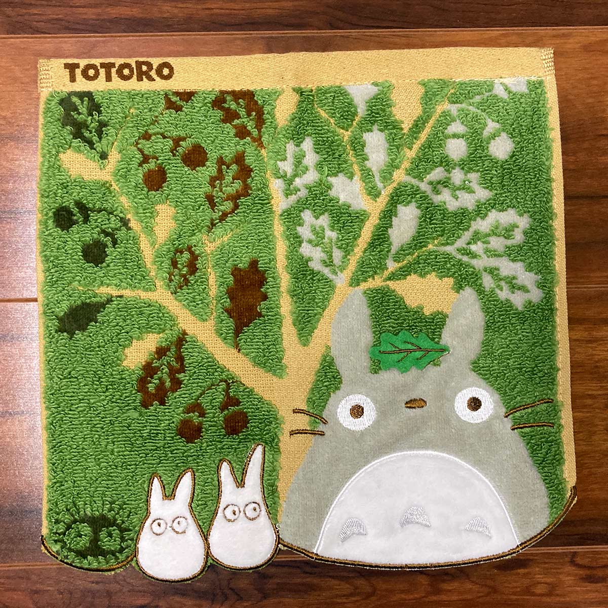 Marushin Totoro and Acorn Tree Mini Towel 'My Neighbor Totoro' | 4992272558883