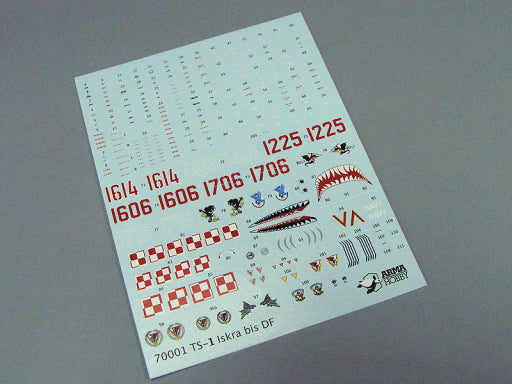 Arma Hobby 1/72 TS-11 Iskra Deluxe Set | 5907747900622