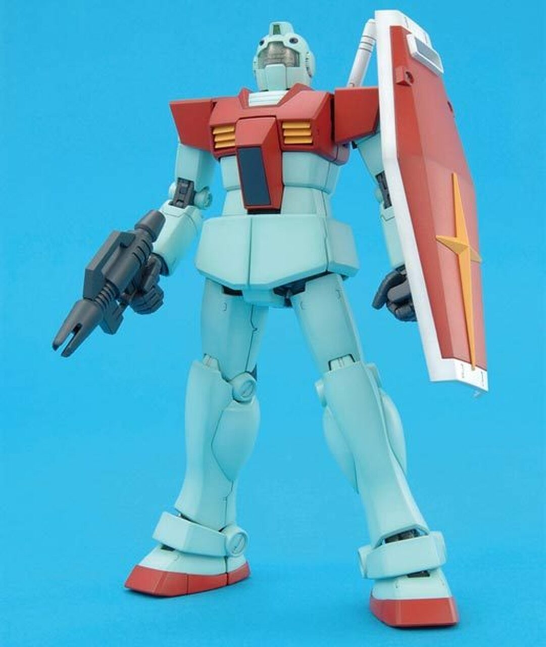 Bandai MG 1/100 RGM-79 GM Ver.2.0 Gundam | 4573102615848