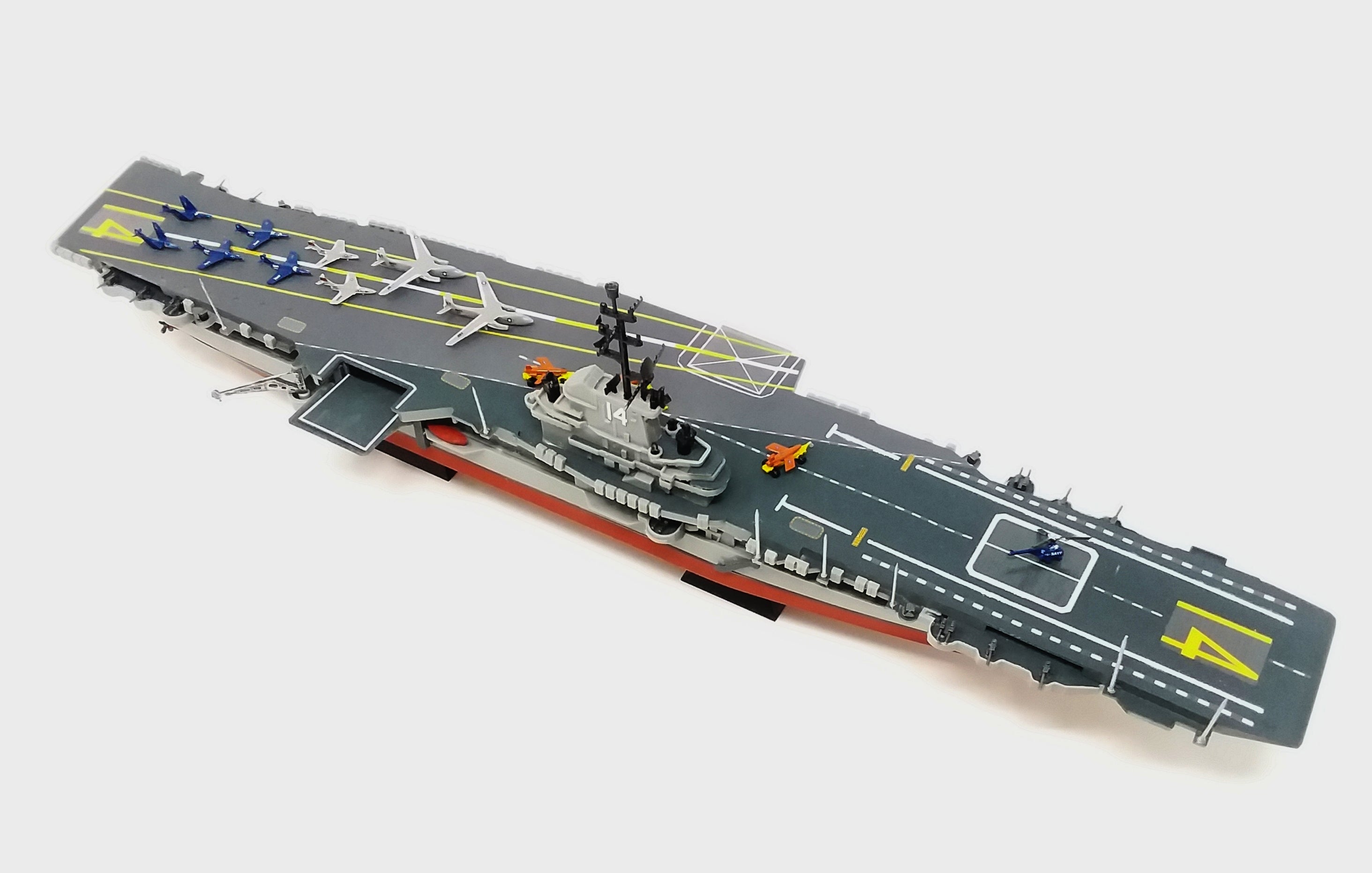 Atlantis 1/500 USS Ticonderoga Aircraft Carrier | 850002740134