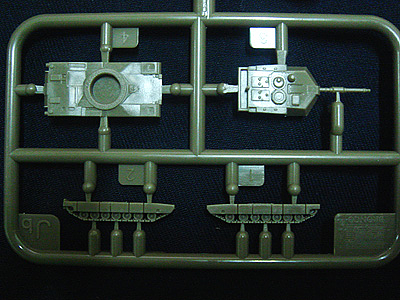 Bronco Models 1/350 USMC M1A1 MBT Military Tank Model Kit | 4544032698577