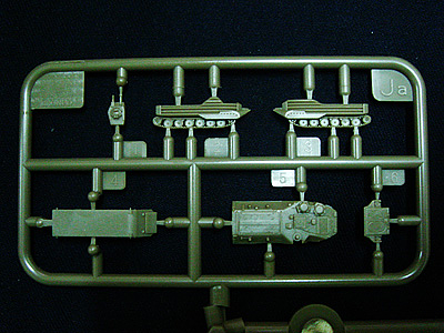 Bronco Models 1/350 USMC AAVTP7A1 Military Tank Model Kit | 4544032698584