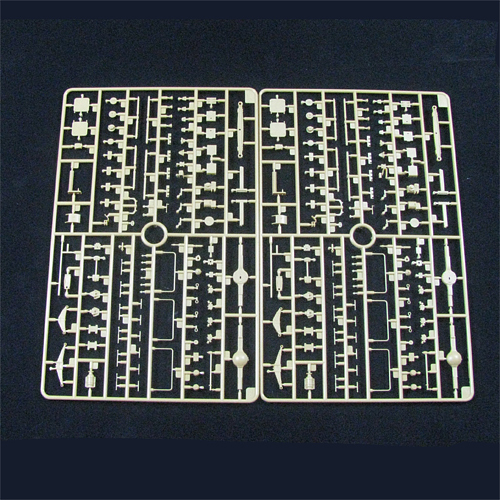 Bronco Models 1/35 Buffalo 6x6 MPCV (2004-2006 Prod.) Armoured Car | 4544032689179